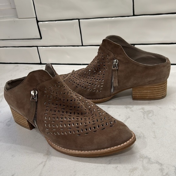 Sbicca Taniss Vintage Laser Cut Suede Leather Women's Mule Clog Zip Booties Boho - Picture 15 of 15